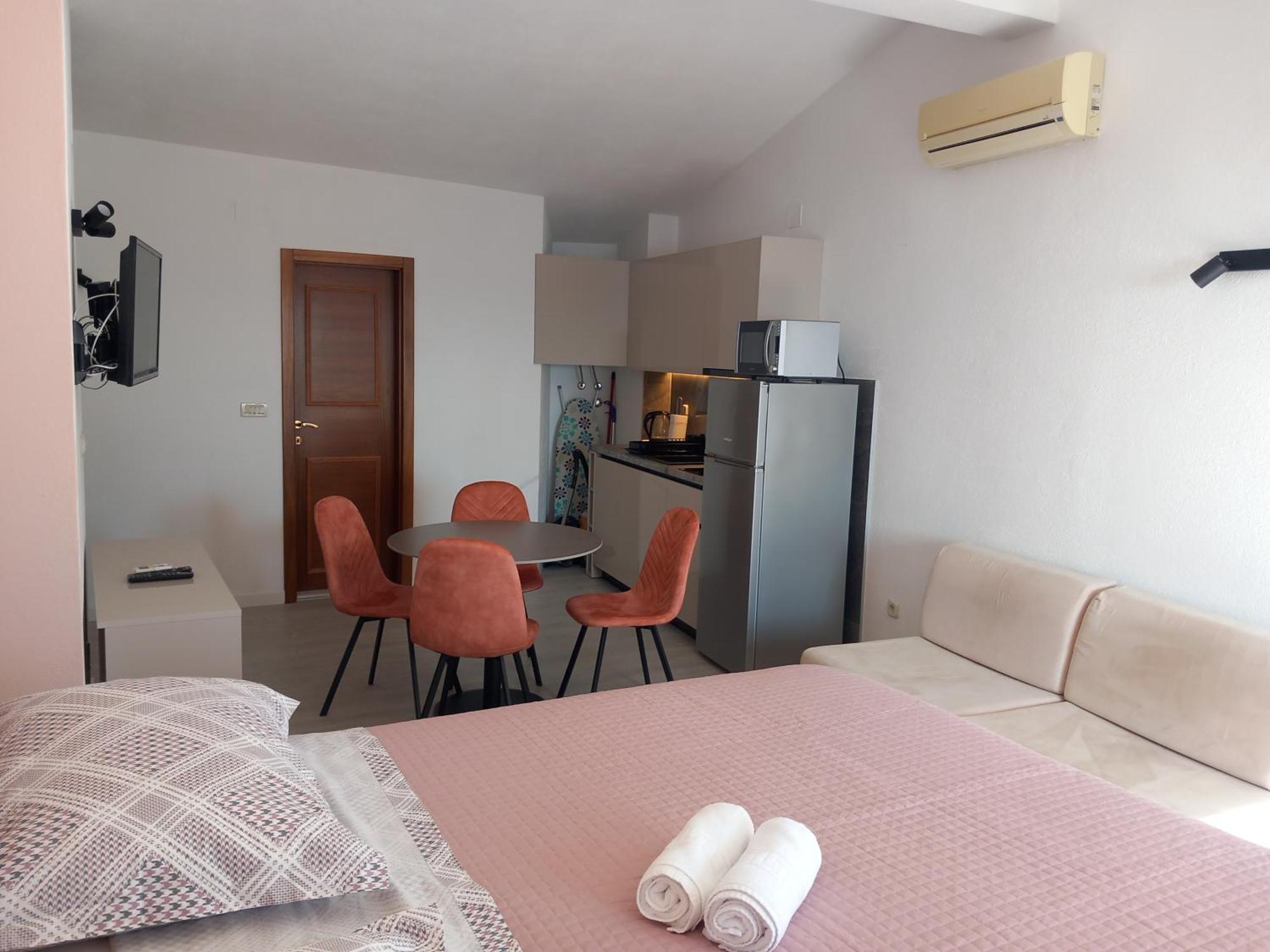 Mitan Apartman Тучепи Екстер'єр фото